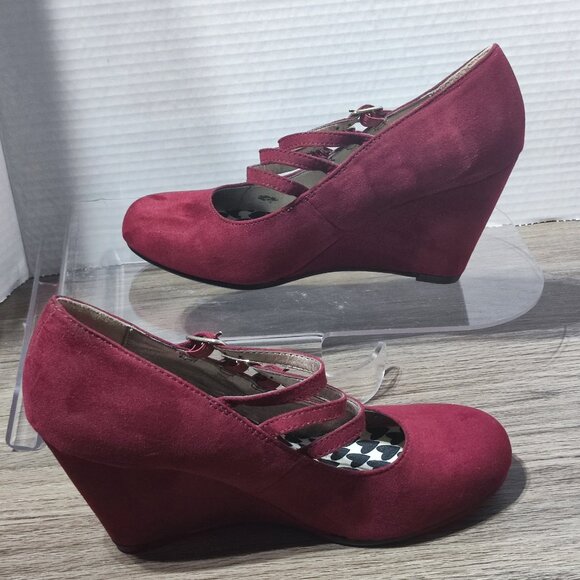 Jellypop Gita Stappy Wedge Flock Sandals Size 7M Maroon Round Toe Comfort - Picture 2 of 13